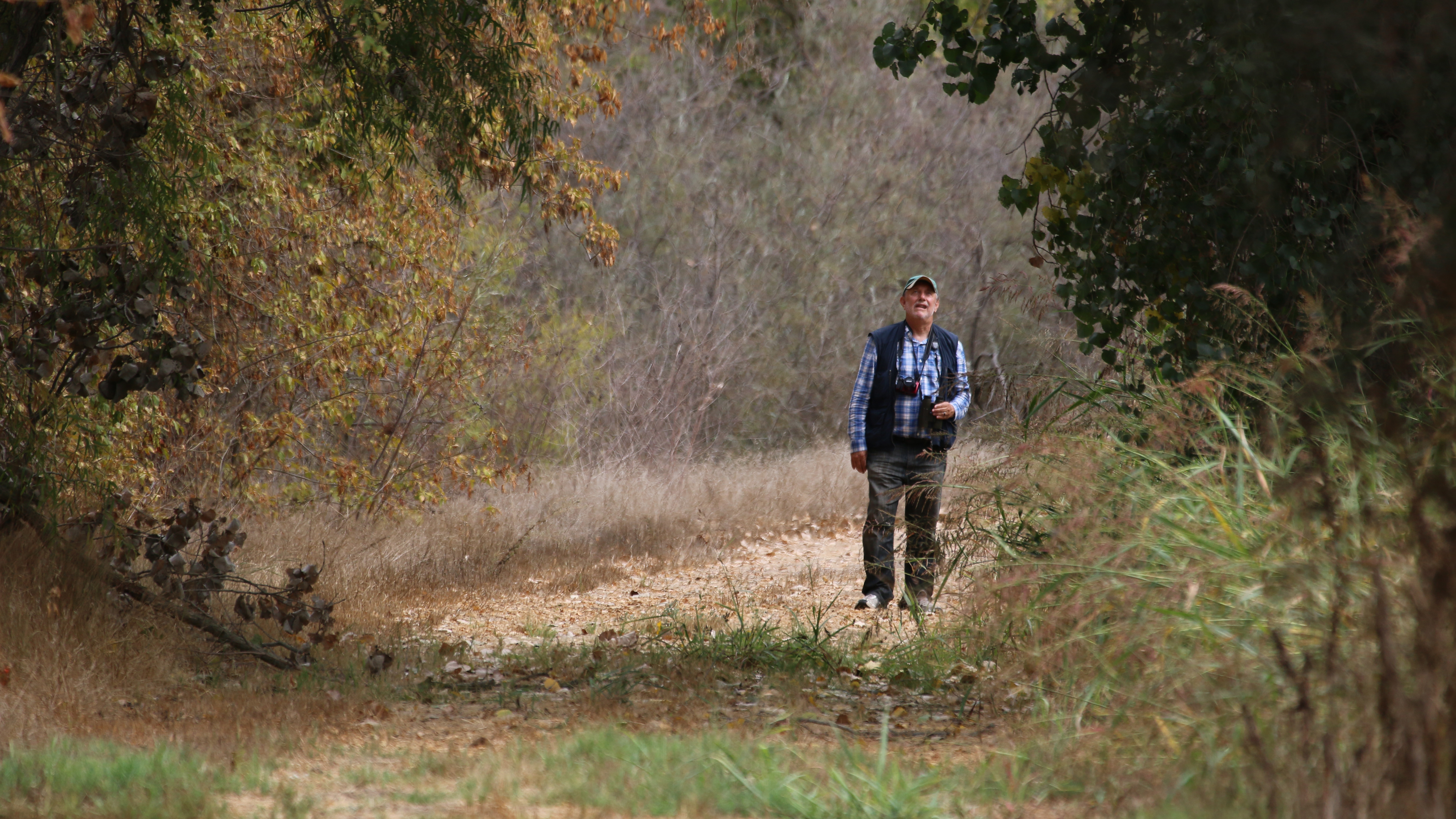 photo of Eric Caine birding