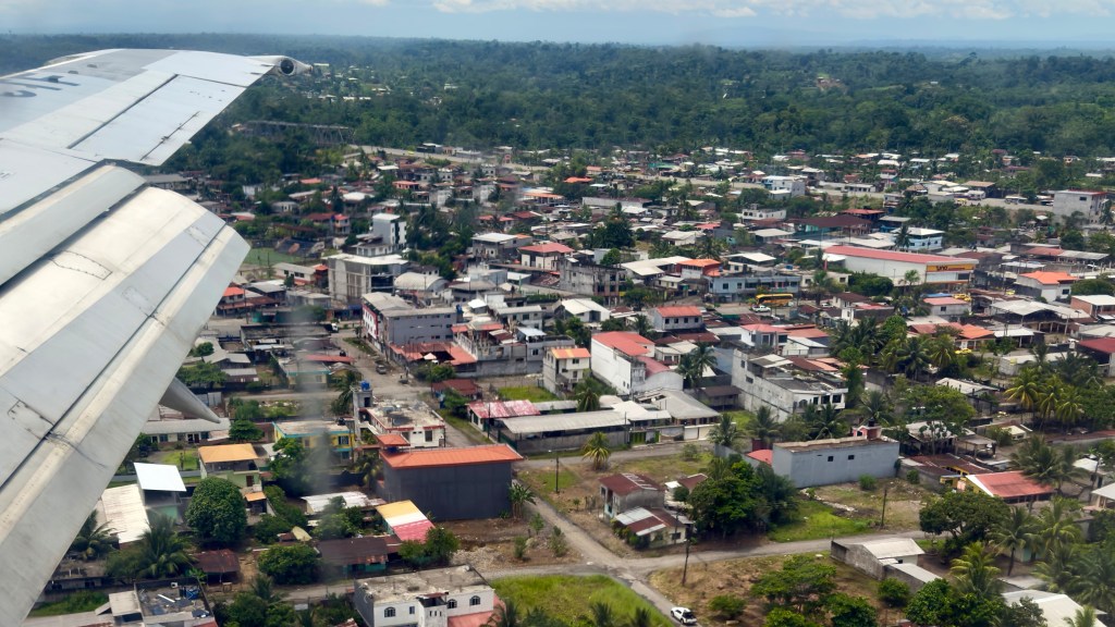 jet landing at Coca airport